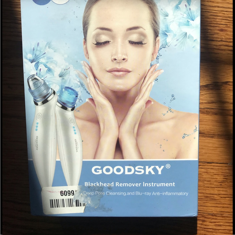 Goodsky X6 Rechargeable Blackhead Vacuum Remover & Pore Cleanser New Open Box